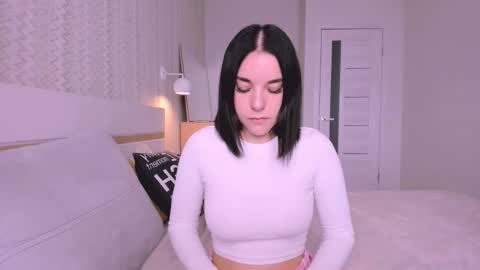 KATE online show from April 19, 2026, 6:46 am