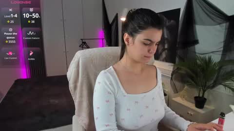 Kate online show from November 30, 2025, 9:41 pm