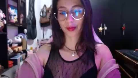 Snapshot of kateeen18 chatting on December 5, 2025, 3:04 am Kateeen18 online show from December 5, 2025, 3:04 am