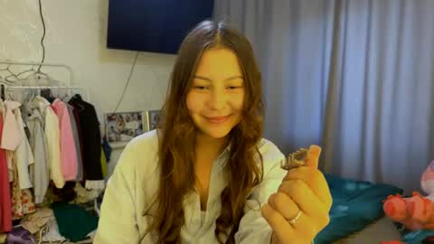 Snapshot of katelynnsanghez chatting on June 3, 2026, 12:08 pm Eshly online show from June 3, 2026, 12:08 pm