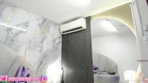 Im Katherine but call me Kate  online show from March 6, 2025, 12:19 pm