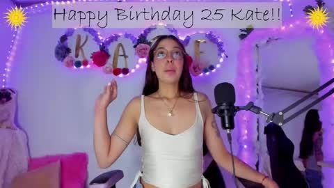 Snapshot of kateraw chatting on April 5, 2026, 3:58 am Kate online show from April 5, 2026, 3:58 am