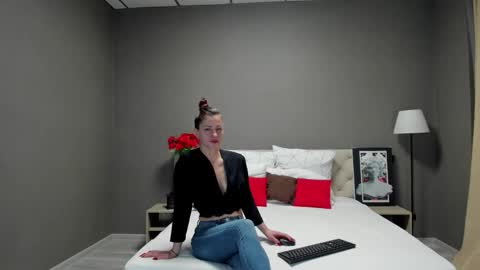 Katerina GTM2 Mo Tu Th Fr Sa Su 3am-10am online show from October 1, 2025, 8:53 am