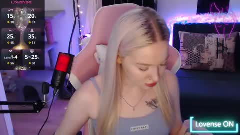 Lisa online show from December 15, 2025, 12:48 am