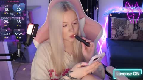 Lisa online show from December 17, 2025, 3:01 am