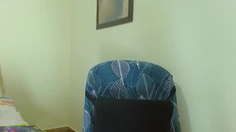 Snapshot of katerineleon chatting on October 17, 2025, 9:17 pm katerineleon online show from October 17, 2025, 9:17 pm