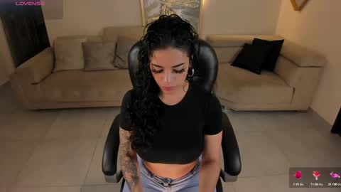 K A T E  online show from February 20, 2025, 5:12 am