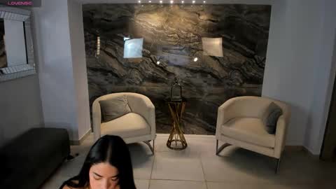 K A T E  online show from November 30, 2025, 9:57 am