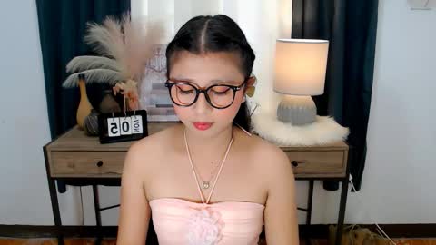 KATE online show from November 5, 2025, 6:02 am