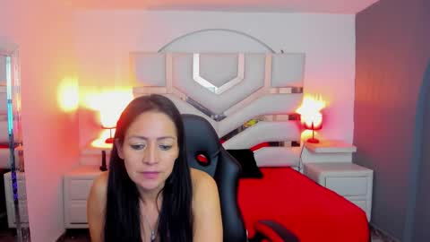 kate Tompson online show from January 13, 2026, 11:15 am