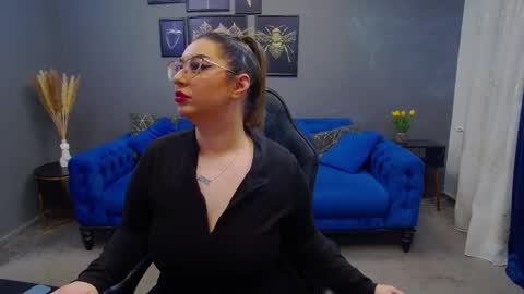 Snapshot of katewalker_ chatting on January 16, 2025, 6:37 pm Kate online show from January 16, 2025, 6:37 pm