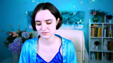 katewillows online show from March 4, 2026, 4:07 am