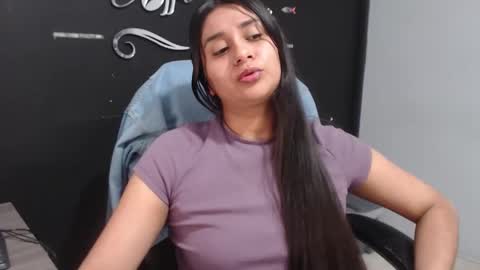 Call me Lau  online show from October 26, 2025, 4:35 pm