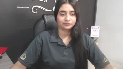 Call me Lau  online show from April 11, 2026, 9:52 pm