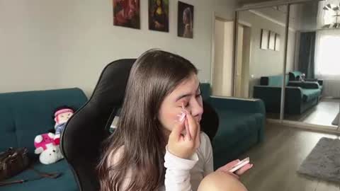 Elle online show from June 26, 2026, 7:24 am