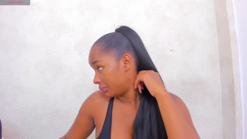 katherin online show from February 7, 2025, 1:43 pm