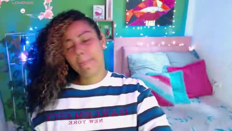 Snapshot of katherincastillo chatting on September 13, 2025, 4:40 pm katherin online show from September 13, 2025, 4:40 pm