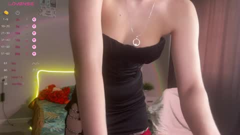 Snapshot of katherine__ross chatting on April 23, 2026, 12:29 pm katherine__ross online show from April 23, 2026, 12:29 pm
