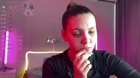 Snapshot of katherine__ross chatting on May 5, 2026, 2:25 pm katherine__ross online show from May 5, 2026, 2:25 pm