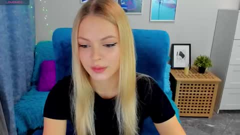 Snapshot of katherineepierce chatting on November 7, 2025, 5:57 pm Katherine online show from November 7, 2025, 5:57 pm