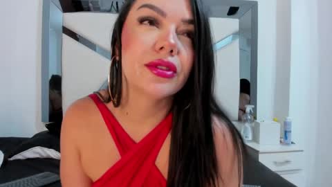 Snapshot of katherinefoster chatting on May 6, 2026, 9:42 pm Katherine Foster online show from May 6, 2026, 9:42 pm