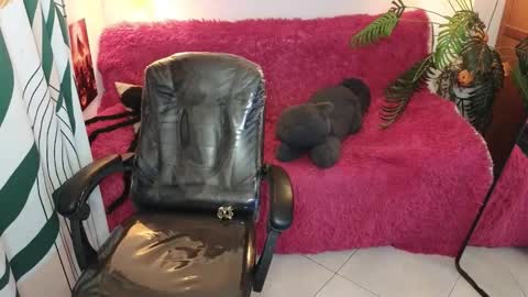 Snapshot of kathie_lozada chatting on October 15, 2025, 5:51 am kathie_lozada online show from October 15, 2025, 5:51 am