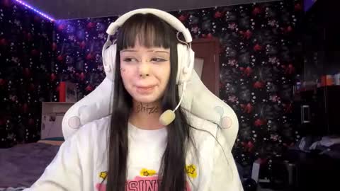 Luna online show from March 13, 2026, 3:18 pm