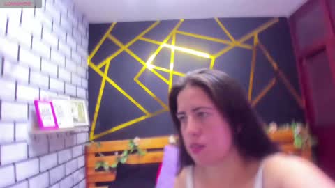 Snapshot of kathina_giraldo chatting on December 6, 2024, 1:33 pm Paola online show from December 6, 2024, 1:33 pm