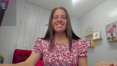 Snapshot of kathina_giraldo chatting on December 17, 2024, 12:43 pm Paola online show from December 17, 2024, 12:43 pm