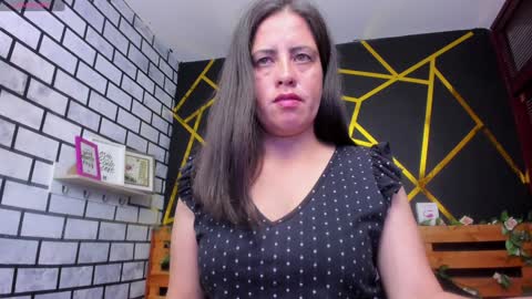 Snapshot of kathina_giraldo chatting on January 10, 2025, 1:20 pm Paola online show from January 10, 2025, 1:20 pm
