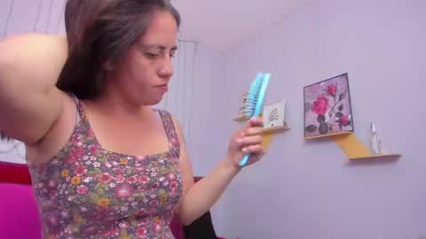 Snapshot of kathina_giraldo chatting on February 20, 2025, 6:46 pm Paola online show from February 20, 2025, 6:46 pm