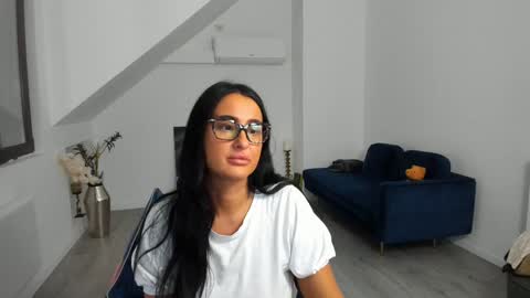 Snapshot of kathy_baby chatting on October 6, 2025, 4:43 am online show from October 6, 2025, 4:43 am