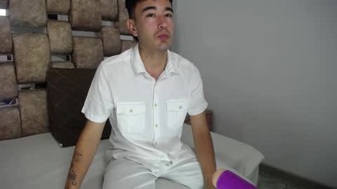 Snapshot of kathyaiden chatting on February 13, 2026, 7:43 pm Kaht y Aiden online show from February 13, 2026, 7:43 pm