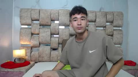 Kaht y Aiden online show from May 12, 2026, 12:13 pm