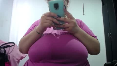 Snapshot of kathybigboobsbbw_ chatting on December 20, 2024, 7:50 pm kathybigboobsbbw_ online show from December 20, 2024, 7:50 pm