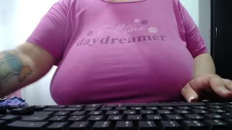Snapshot of kathybigboobsbbw_ chatting on December 31, 2024, 8:34 pm kathybigboobsbbw_ online show from December 31, 2024, 8:34 pm