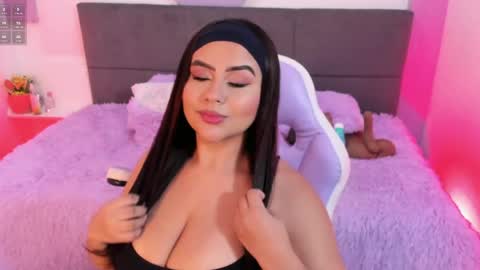 Katia online show from April 5, 2026, 6:49 pm