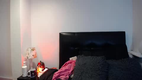 Snapshot of katia_bss chatting on February 21, 2025, 2:48 pm katia_bss online show from February 21, 2025, 2:48 pm