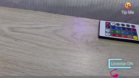 Katia collins online show from October 28, 2025, 4:49 am