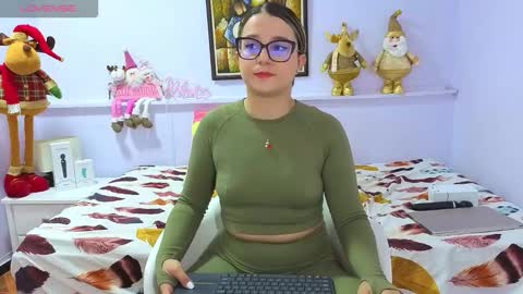 Khaterine online show from November 20, 2025, 11:54 am