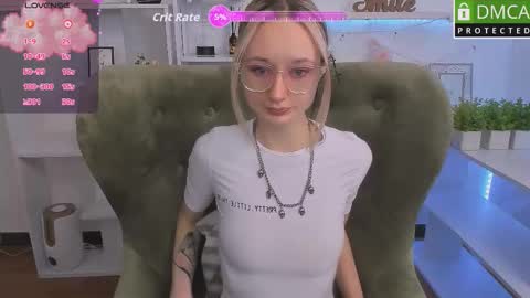 Katia  online show from September 12, 2025, 5:40 am