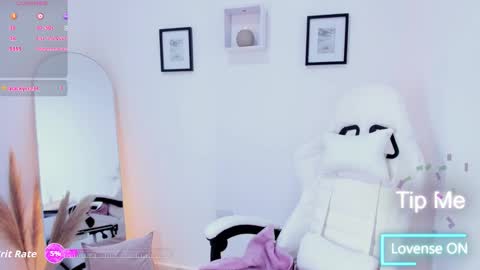 Katia  online show from November 18, 2025, 9:41 pm