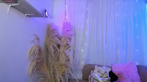 Snapshot of katia_ws chatting on October 10, 2025, 12:15 pm KATIA online show from October 10, 2025, 12:15 pm