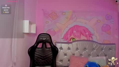 Snapshot of katia_ws chatting on October 29, 2025, 1:02 pm KATIA online show from October 29, 2025, 1:02 pm