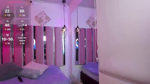 Snapshot of katia_ws chatting on November 10, 2025, 12:37 pm KATIA online show from November 10, 2025, 12:37 pm