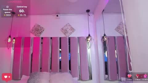 Snapshot of katia_ws chatting on November 18, 2025, 12:20 pm KATIA online show from November 18, 2025, 12:20 pm