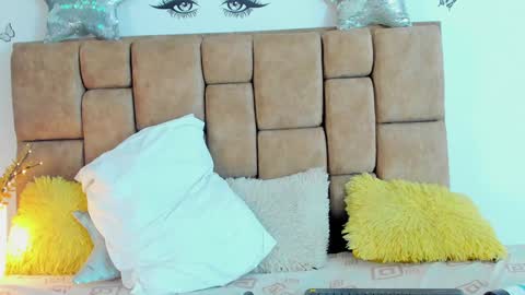 Katia Cuper  online show from January 5, 2025, 8:31 pm