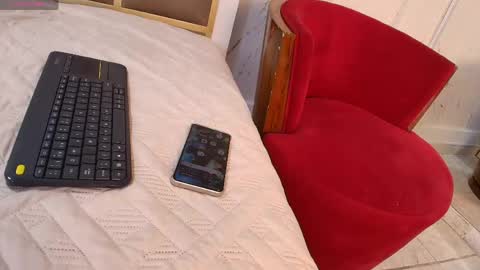 katiawilson  online show from February 23, 2026, 5:05 am