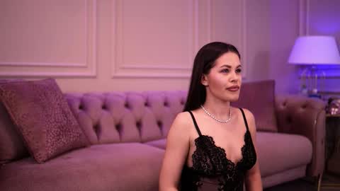 Snapshot of katie_hayes chatting on November 2, 2025, 7:05 pm Katie online show from November 2, 2025, 7:05 pm