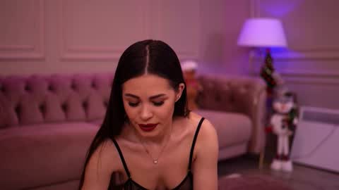 Snapshot of katie_hayes chatting on December 14, 2025, 7:18 pm Katie online show from December 14, 2025, 7:18 pm